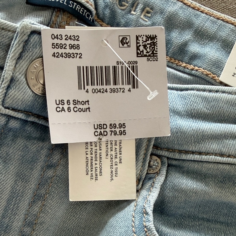 American Eagle Light Blue Denim Capri Jeans BNWT - Picture 2 of 5